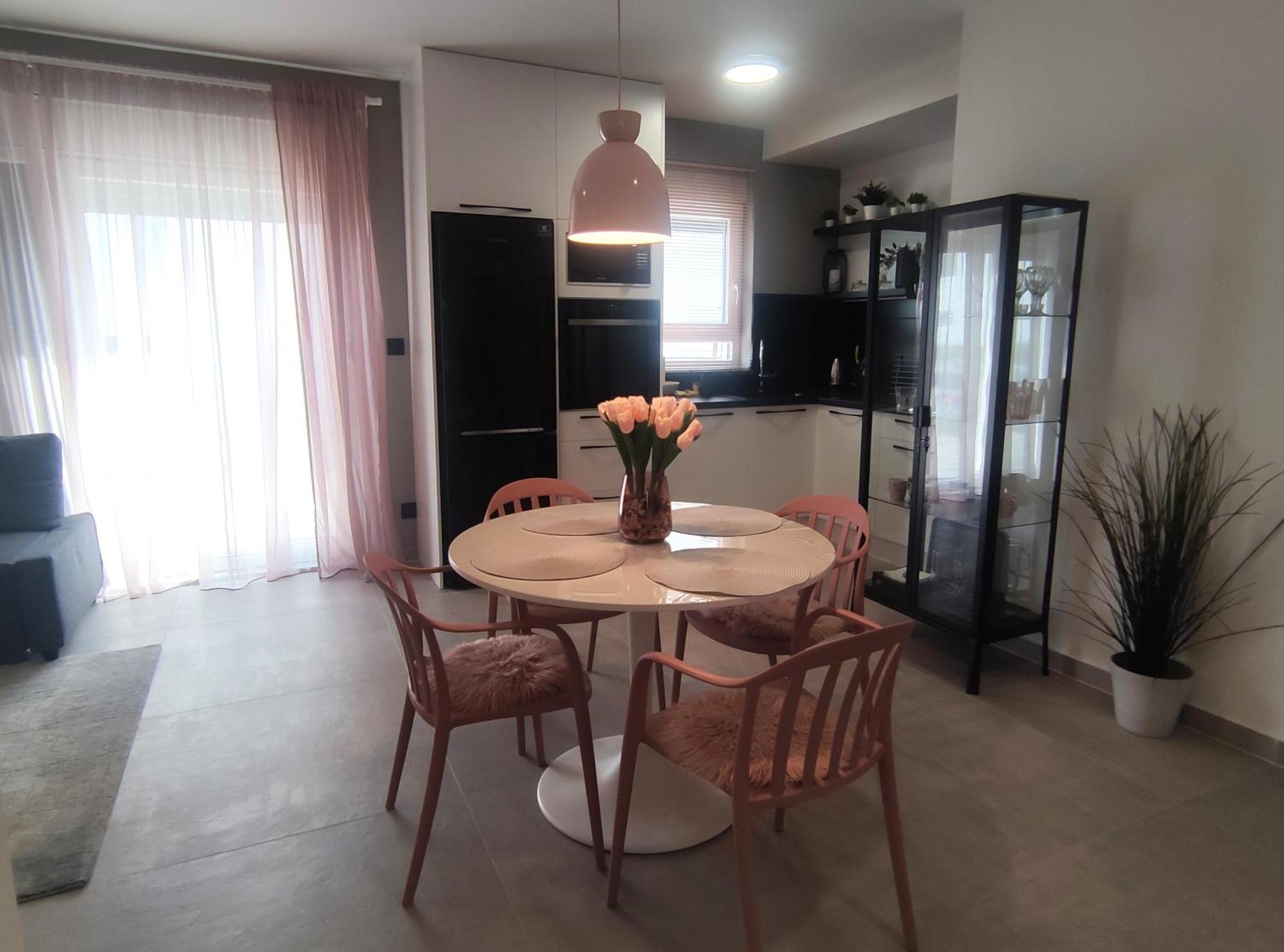 Rosie Apartment โปดสตรานา ภายนอก รูปภาพ