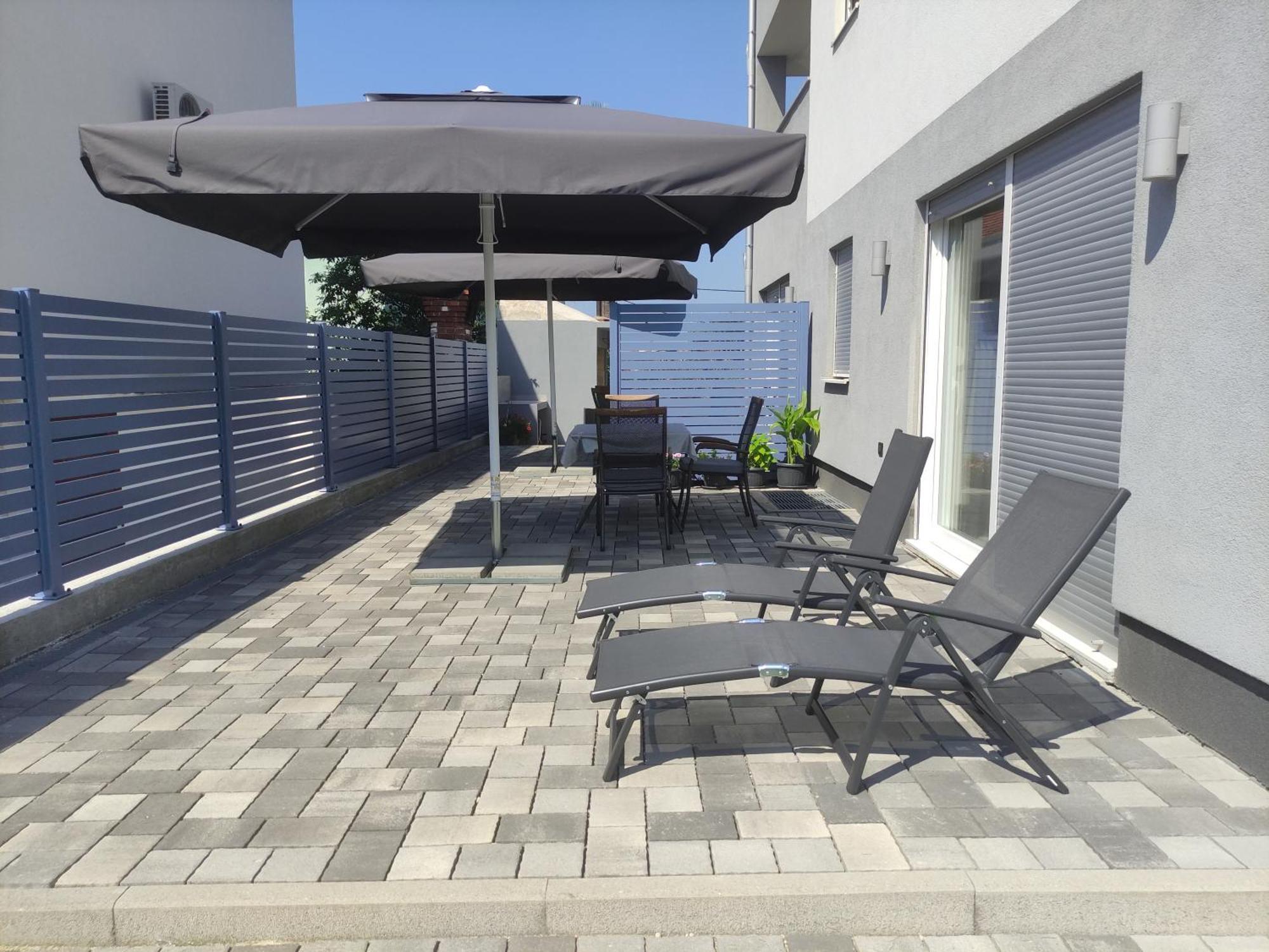 Rosie Apartment โปดสตรานา ภายนอก รูปภาพ